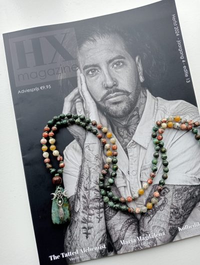 HX magazine met mala HX magazine met mala